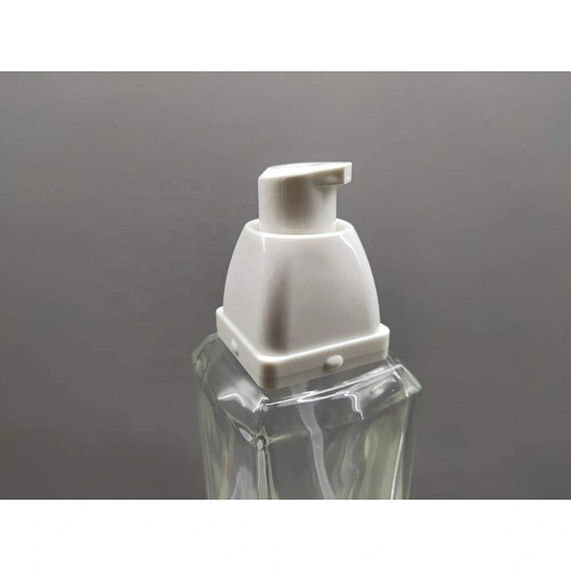 hot sell custom cosmetic bottle    luxury  square  manufacturer    lotion  clear glass bottles   with pump spray lid dropper
