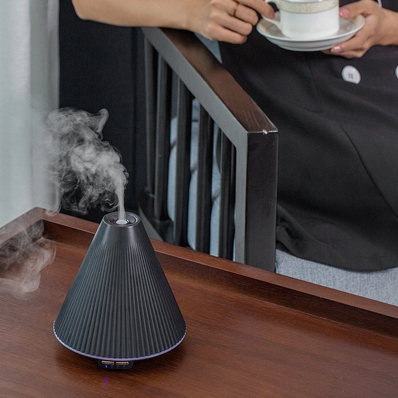 Wholesale 160ml capacity 15 square meter coverage aroma essential oil diffuser cool mist office  ultrasonic air humidifier