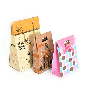 Elegant personalized  custom logo gift bags shopping gift bag promotion Ribbon Handles Gift Bags