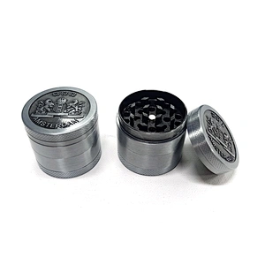 Wholesale fashion Hot Selling Zinc Alloy style cigarette grinder custom Portable  metal herb grinder