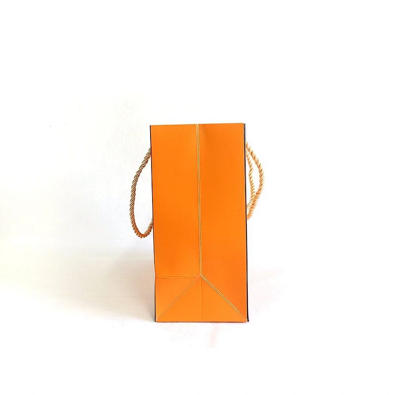 2020 hot sale custom OEM brand Luxury  Packing Paper Bags Printed  Clothing Shopping promotion Gift Jewelry Packaging Paper Bag
