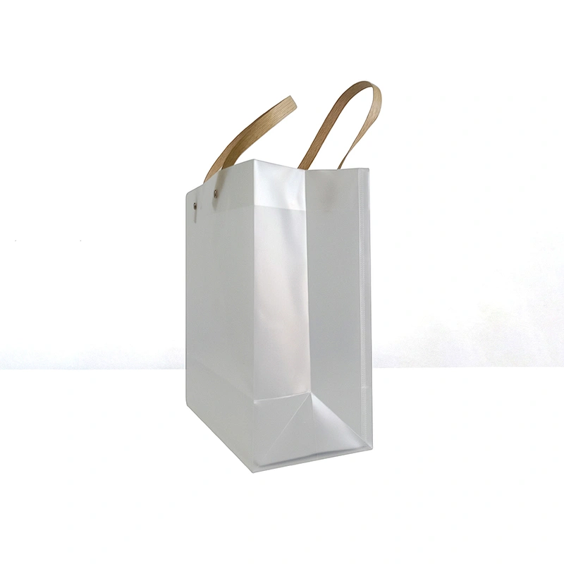 Custom Fashion Bags PP Packing Bag With Plastic Handle Portable PP Transparent promotion Gift Packaging Bag