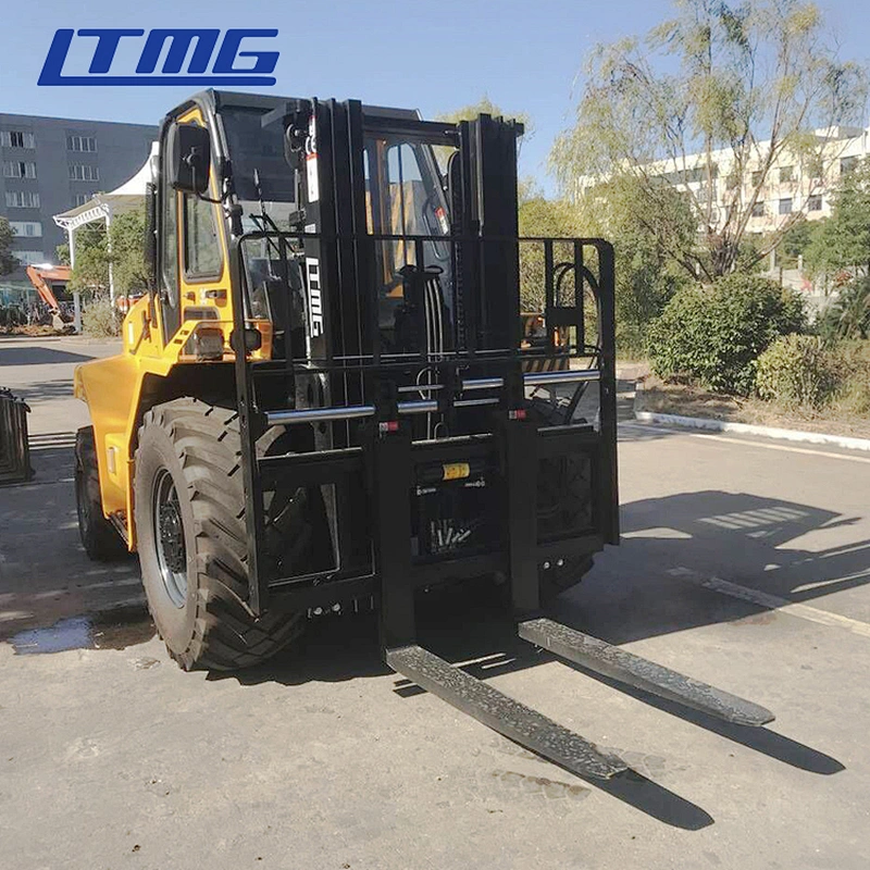 3 ton - 3.5ton rough terrain forklift - 4 wheel drive