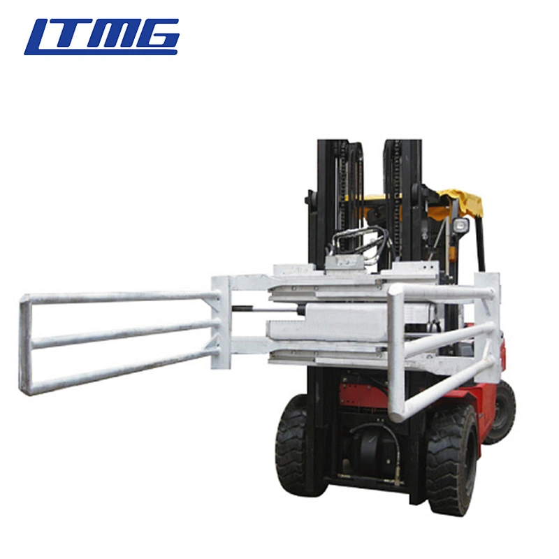 Forklift truck with foam clamp attachment