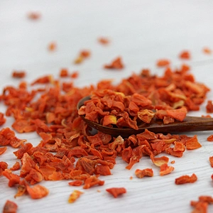 Chinese Suppliers Sell Good Price High Quality Green Health Dehydrated Bulk Dried Carrot Granules For Instant Noodles