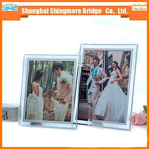 China gifts and crafts factory direct wholesale glass material photo frame for table display