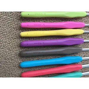 China Stainless steel crochet hook set for hand knitting 2mm-6mm factory supply knitting tool for DIY