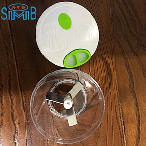 Creative New Style New Mini Plastic Retractable Easy Use Manul  Garlic Press Peeler, Commercial Meat Cutter