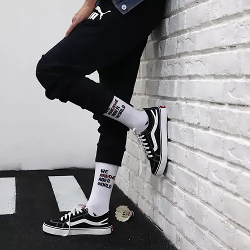 China street hip-hop socks wholesale fashion custom logo socks