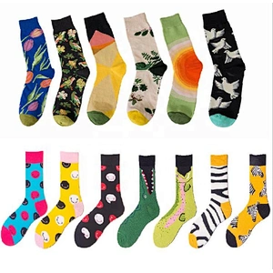 Wholesale personality graffiti color series men's sports socks