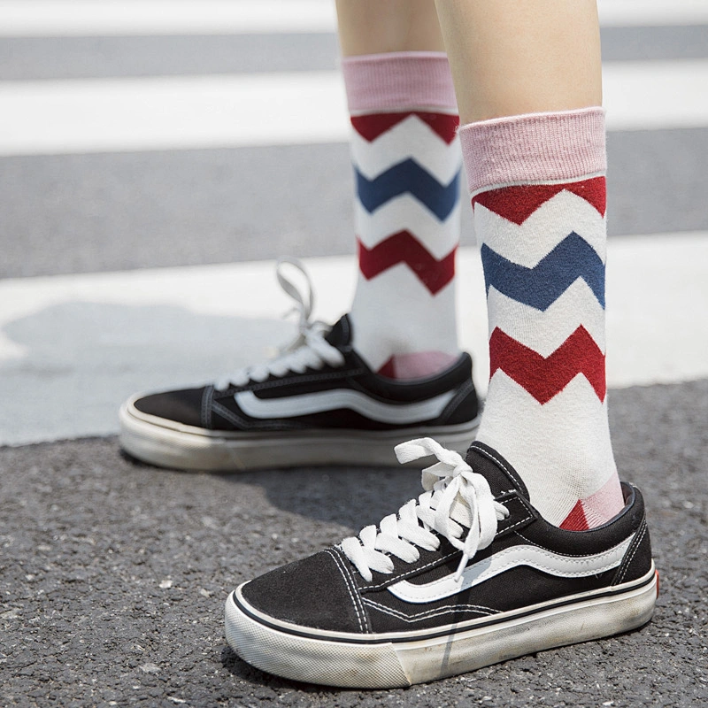 Custom indoor anti slip athletic mid ankle knee women socks