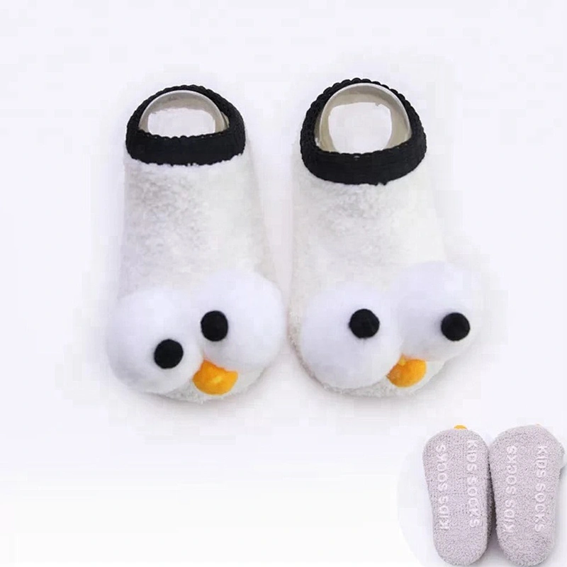 China Eco-Friendly Custom Cartoon Newborn Baby Wholesale Socks