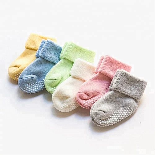 Custom wholesale eco-friendly rubber sole baby socks shoes