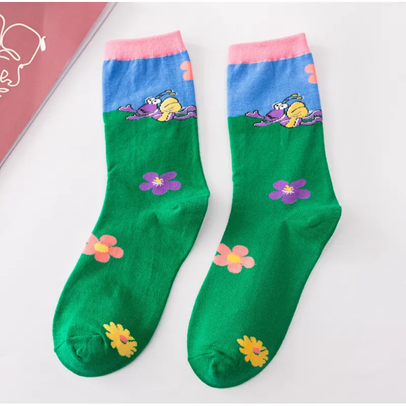 Teen young girls tube socks cotton cartoon socks flower doodle casual sports socks