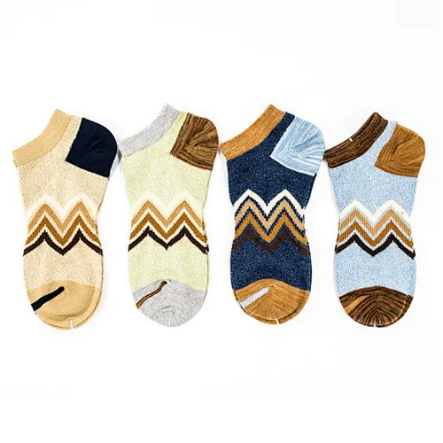 2020 new wholesale couple socks wholesale cotton thick needle retro socks men national ankle socks