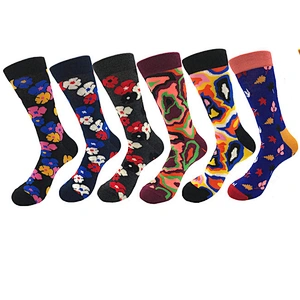 2020 wholesale custom coloured mens fashion socks cheap funny cotton socks for men
