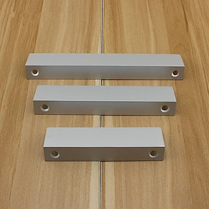 CABINET HANDLE MH-060