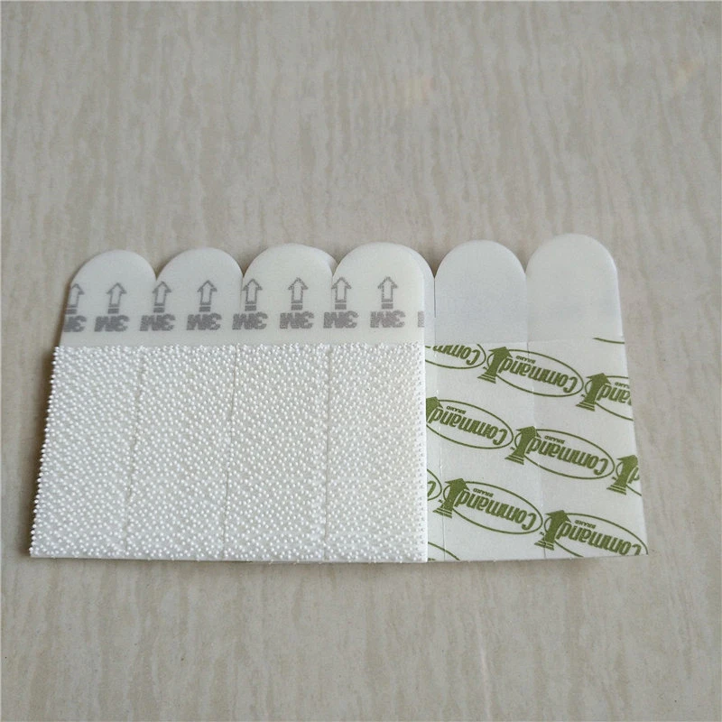 Loose Packaging 3M Command Picture Frame Hanging Strips Used on wall hanging wood picture frame