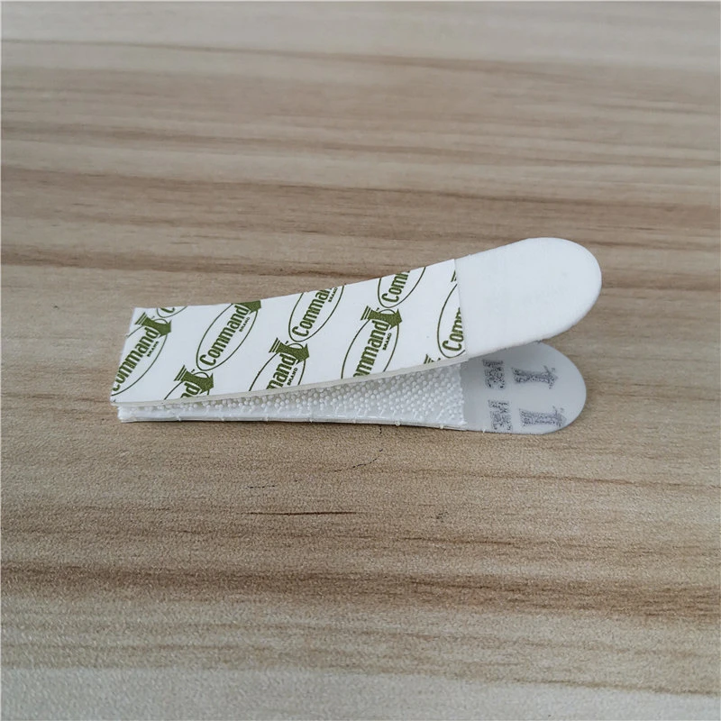 Loose Packaging 3M Command Picture Frame Hanging Strips Used on wall hanging wood picture frame