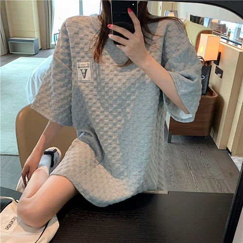 Ladies loose fit long top pullover shirt
