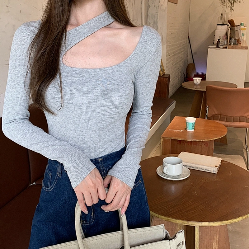 ladies neck loop t-shirt