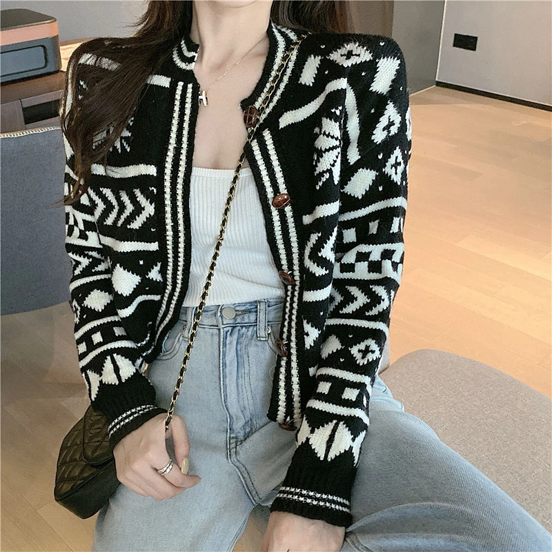 Ladies jacquard sweater coat