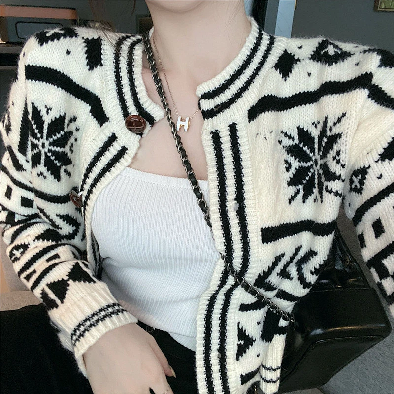 Ladies jacquard sweater coat