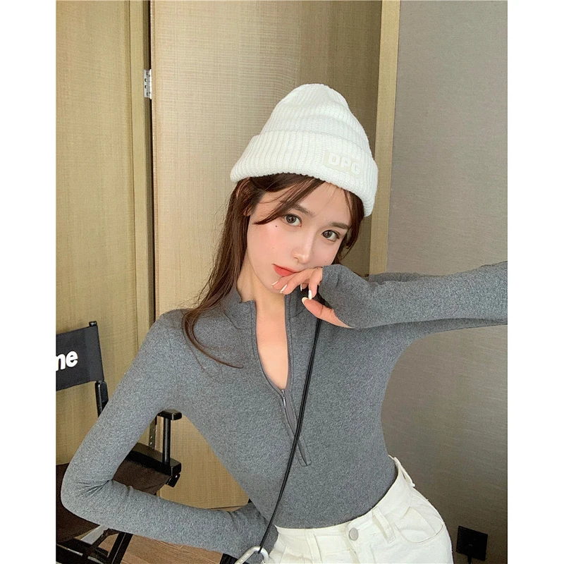 ladies zip sweatershirt