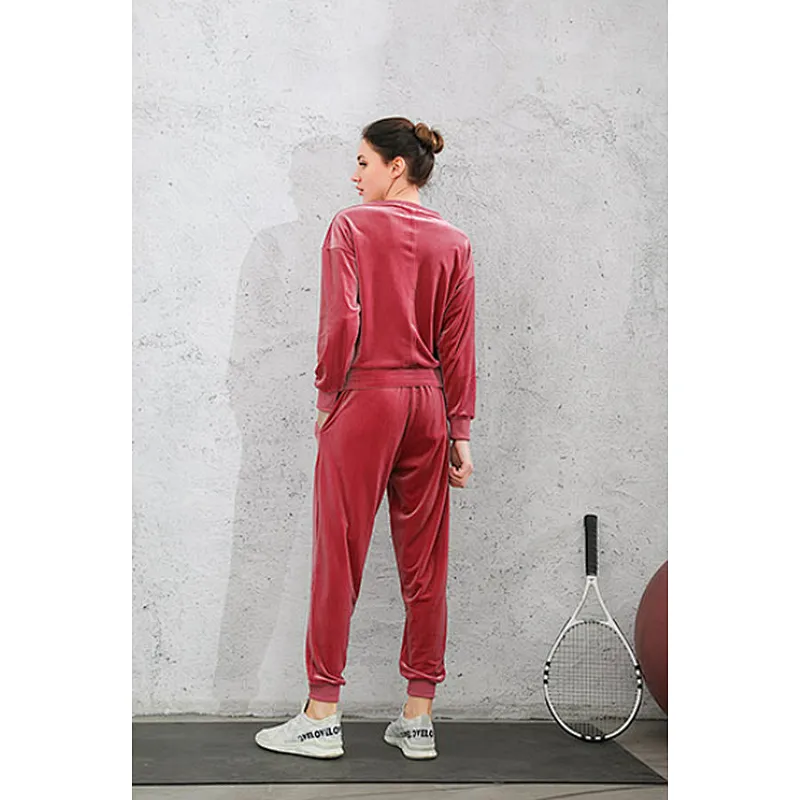 Ladies velvet sweater+jogger suit