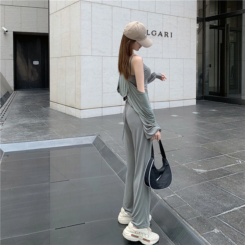 Ladies casual knit suit