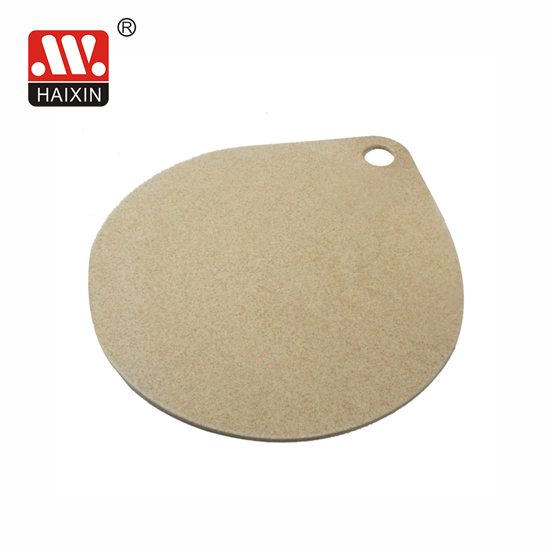 round wood chopping board