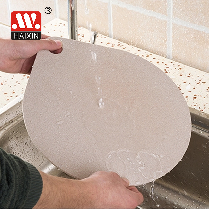 round wood chopping board