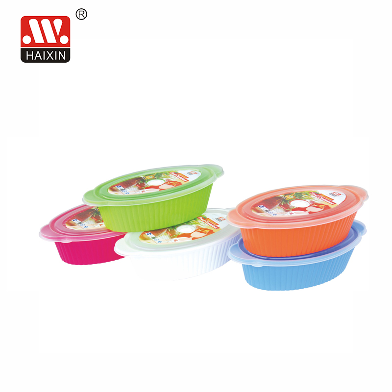 microwavable food container with lid