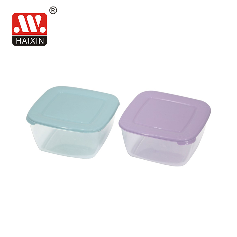 microwavable food container with lid