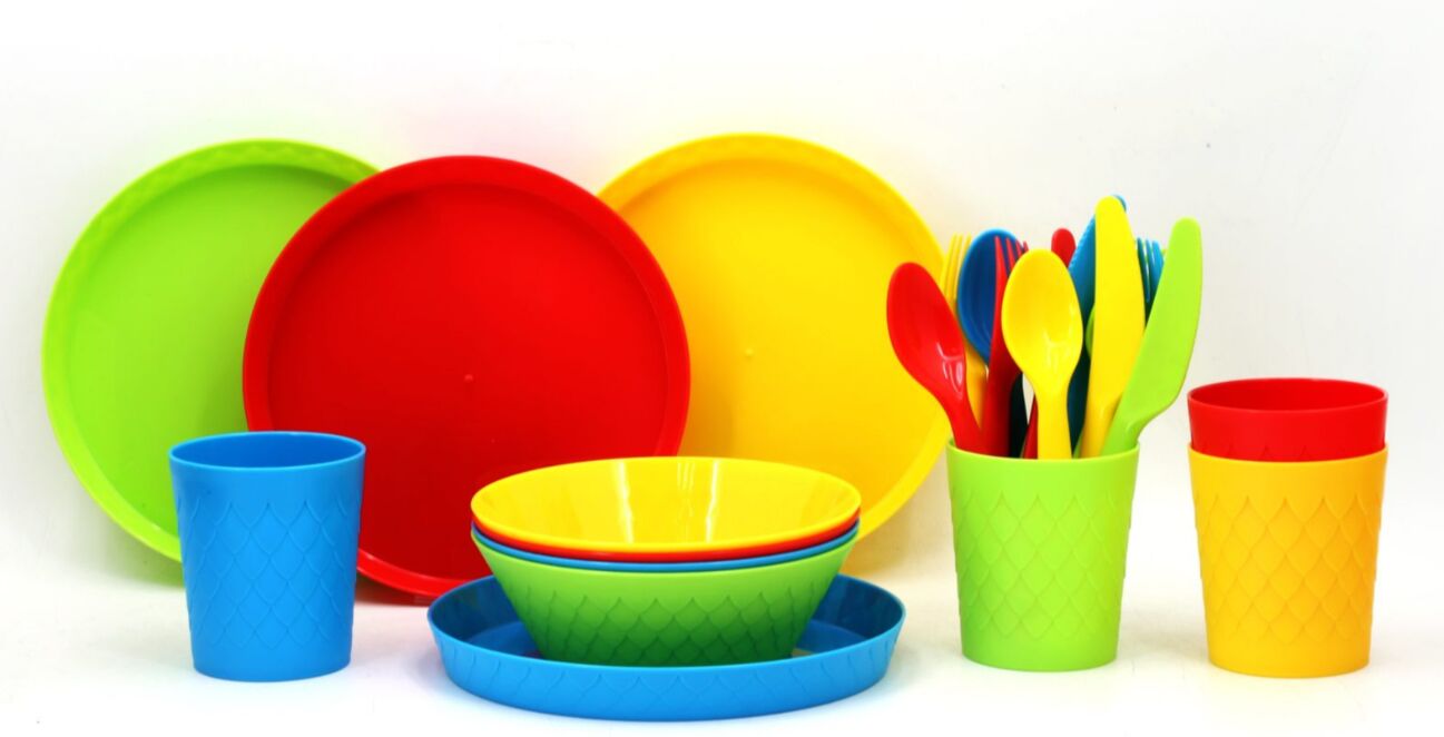 DINNERWARE SET