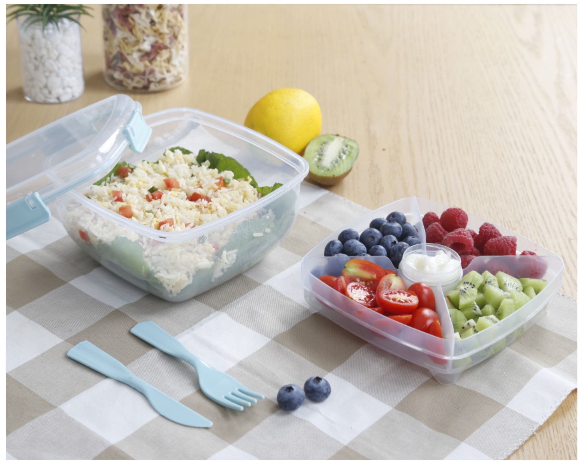 lunch box with cutlery set