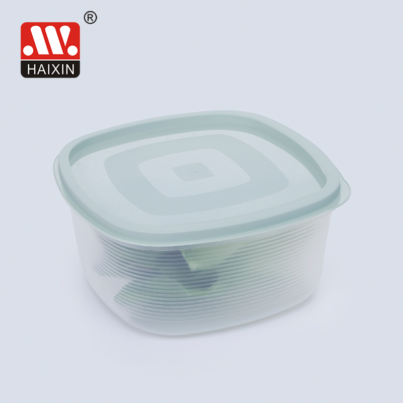 plastic food containers with lids