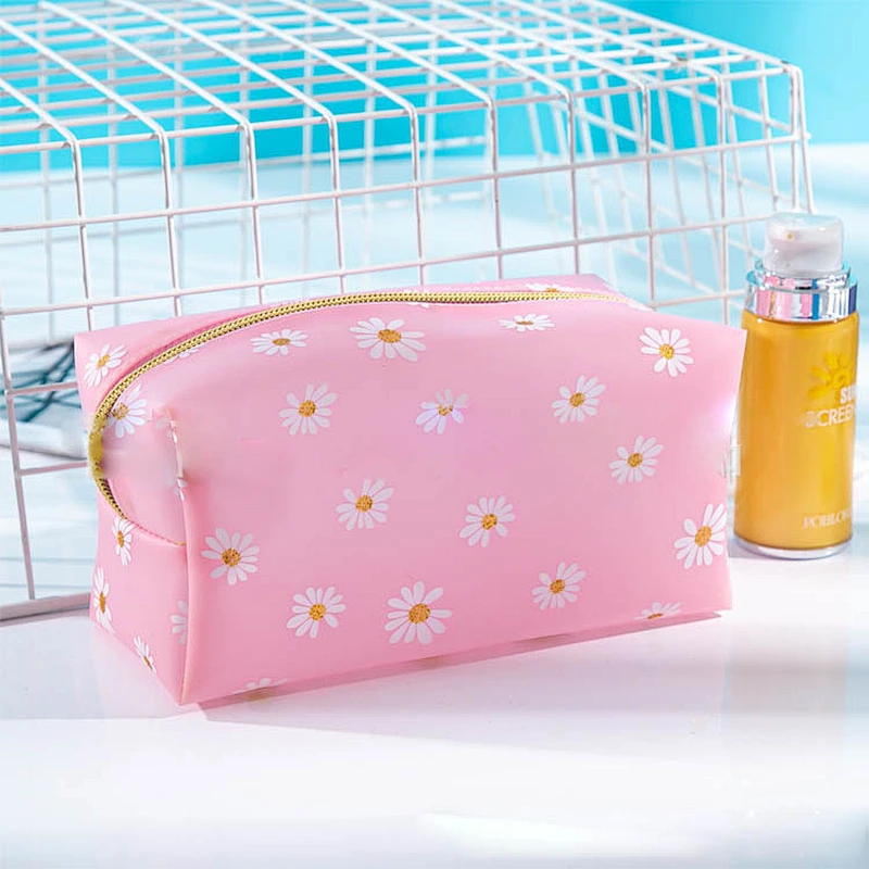 Masking Keeper bag Masking Storage Bag with clip to attach The little Daisy in the storage bag is lovely