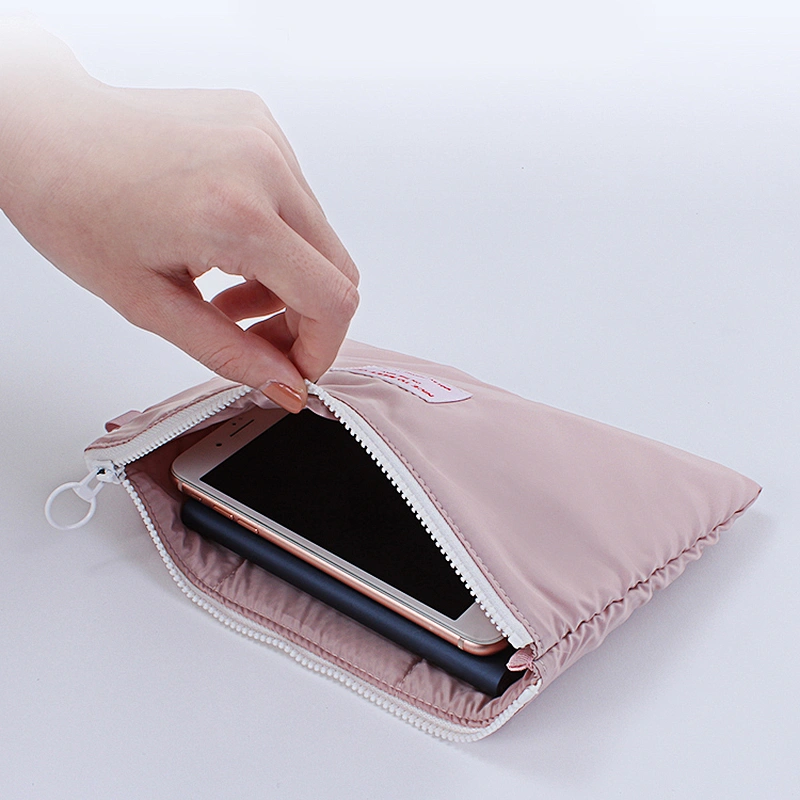 Latest Portable silicone pouch surgical face masking clip holder storage bag Masking storage case