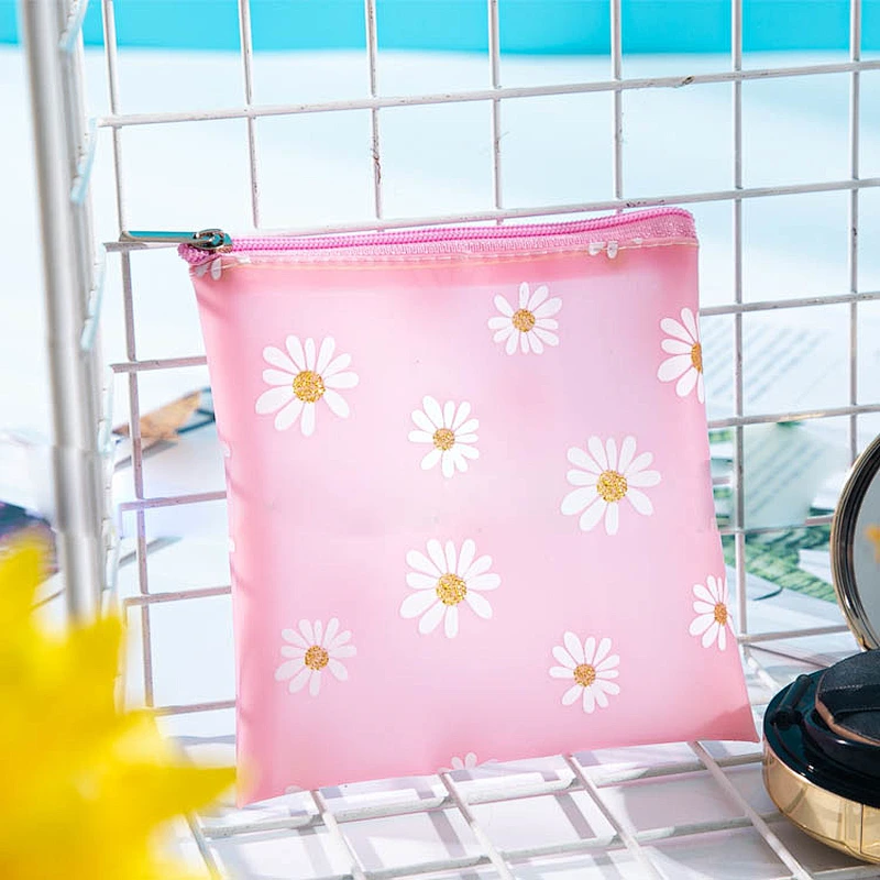 Masking Keeper bag Masking Storage Bag with clip to attach The little Daisy in the storage bag is lovely