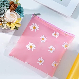 Masking Keeper bag Masking Storage Bag with clip to attach The little Daisy in the storage bag is lovely