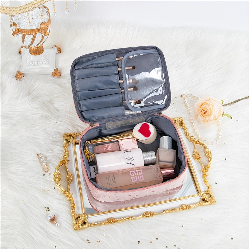 Custom Logo Women Hand Lady Luxury Fake Fur Makeup Clutth Bags Customized Chrisma Promotional Gift Bags Pink Cosmetic Bags
