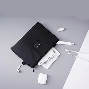 Latest Portable silicone pouch surgical face masking clip holder storage bag Masking storage case