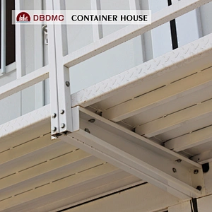 Expandable container house
