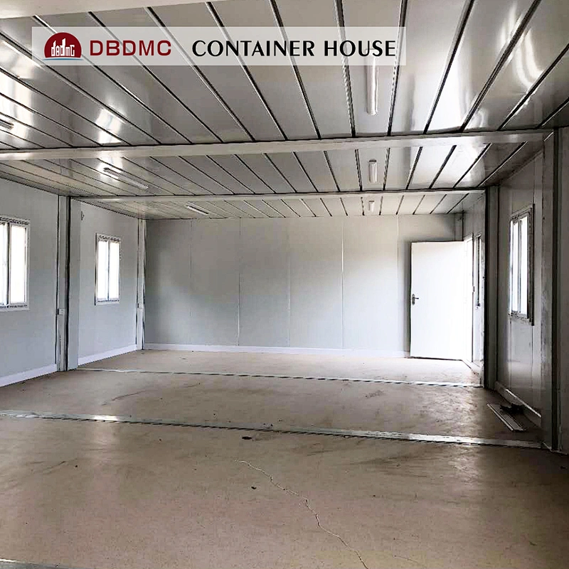 Low Cost Prefab China Expandable 2 Bedroom Poland Shipping Container House Luxury Beach