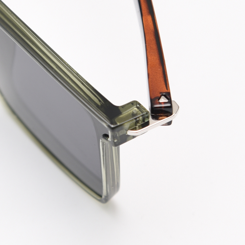 Man Square Sunglasses