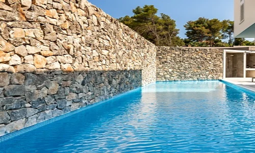 cultured stone wall
