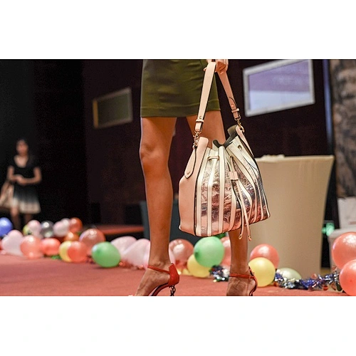 Vitory 2020 Spring fashion show No 015 Lady pu handbags