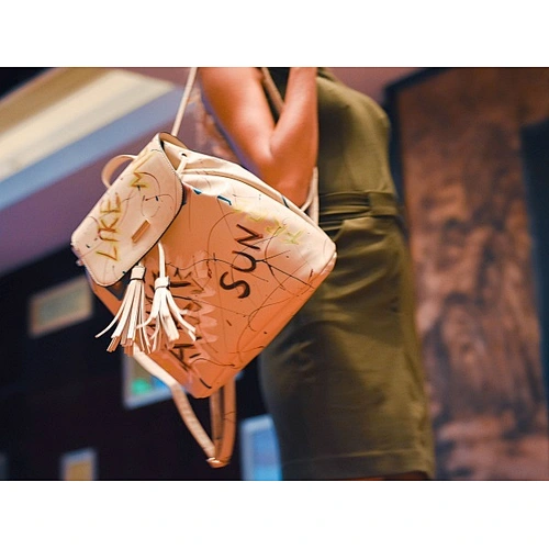 Vitory 2020 Spring fashion show No 013 Lady pu backpack