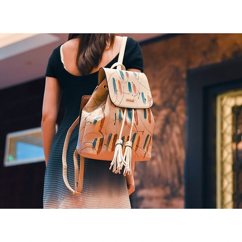 Vitory 2020 Spring fashion show No 014 Lady pu backpack